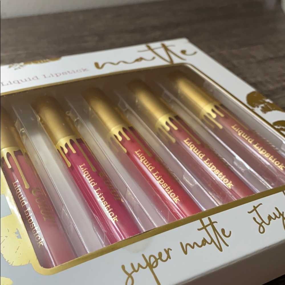 5 COLOR LIQUID LIPSTICK MATTE